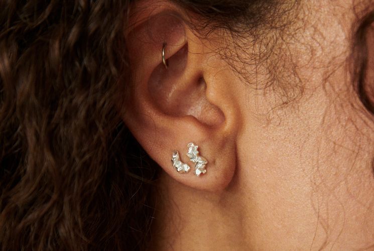 Earstuds