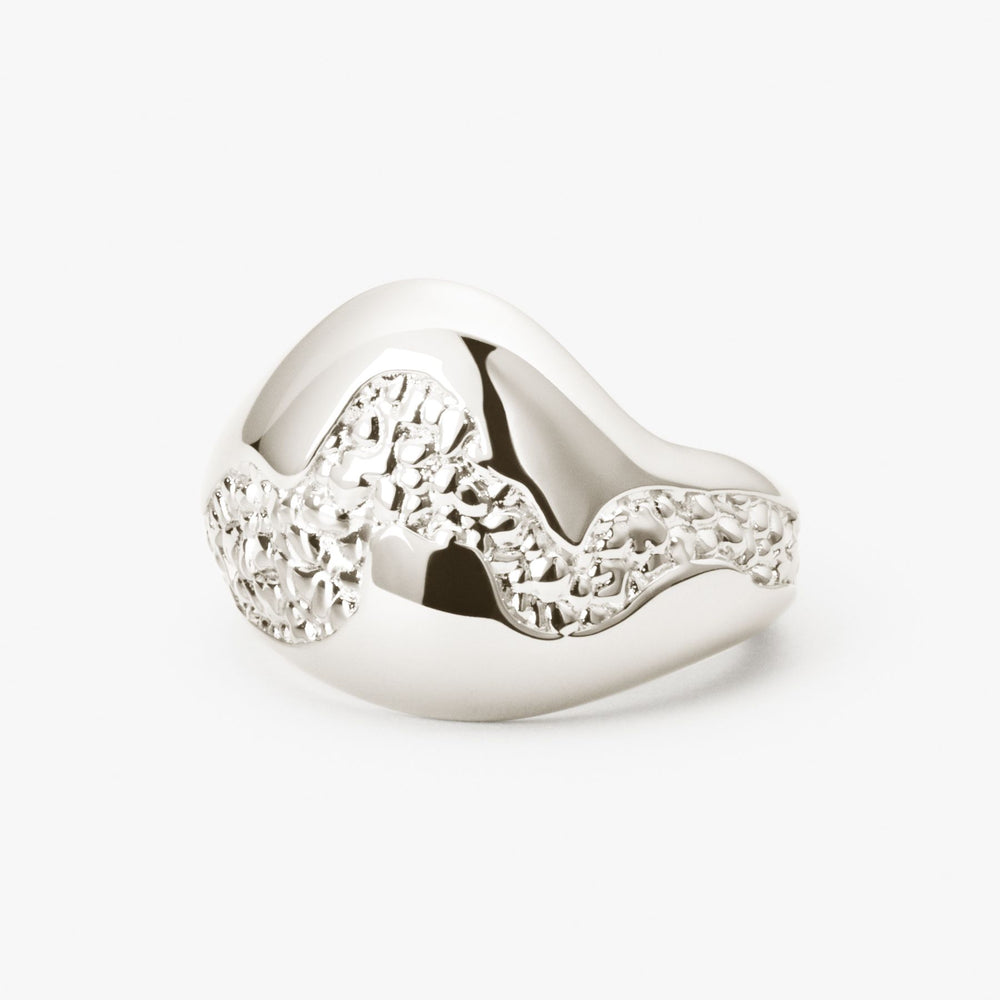 Statement Curvy Essentia Ring