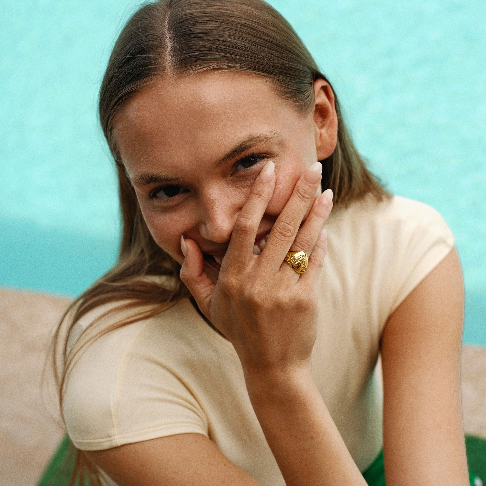 Statement Curvy Essentia Ring