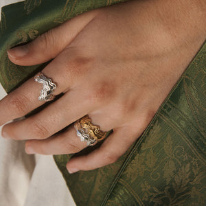 Liten Blurry Layers Ring