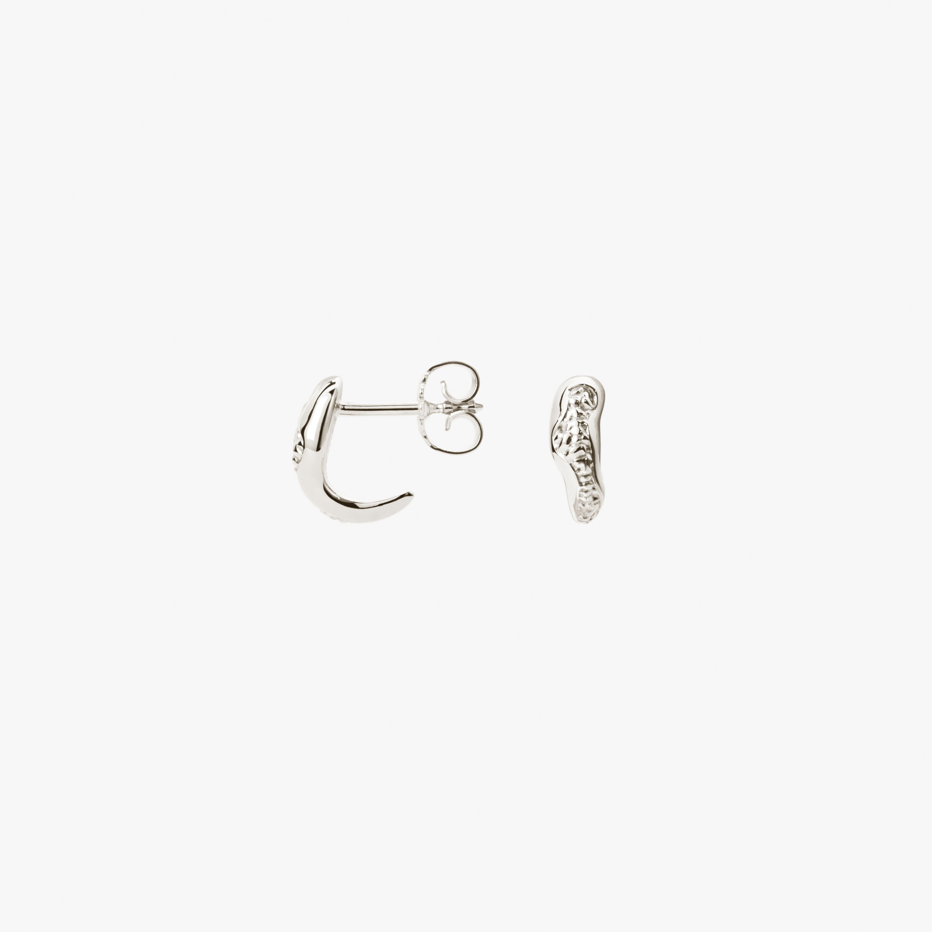 Hugged Essentia Stud Earrings