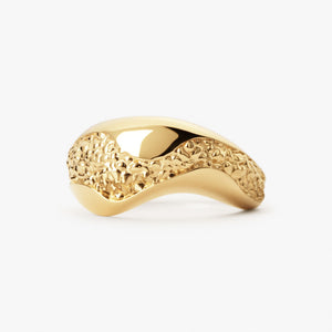 Curvy Essentia Ring