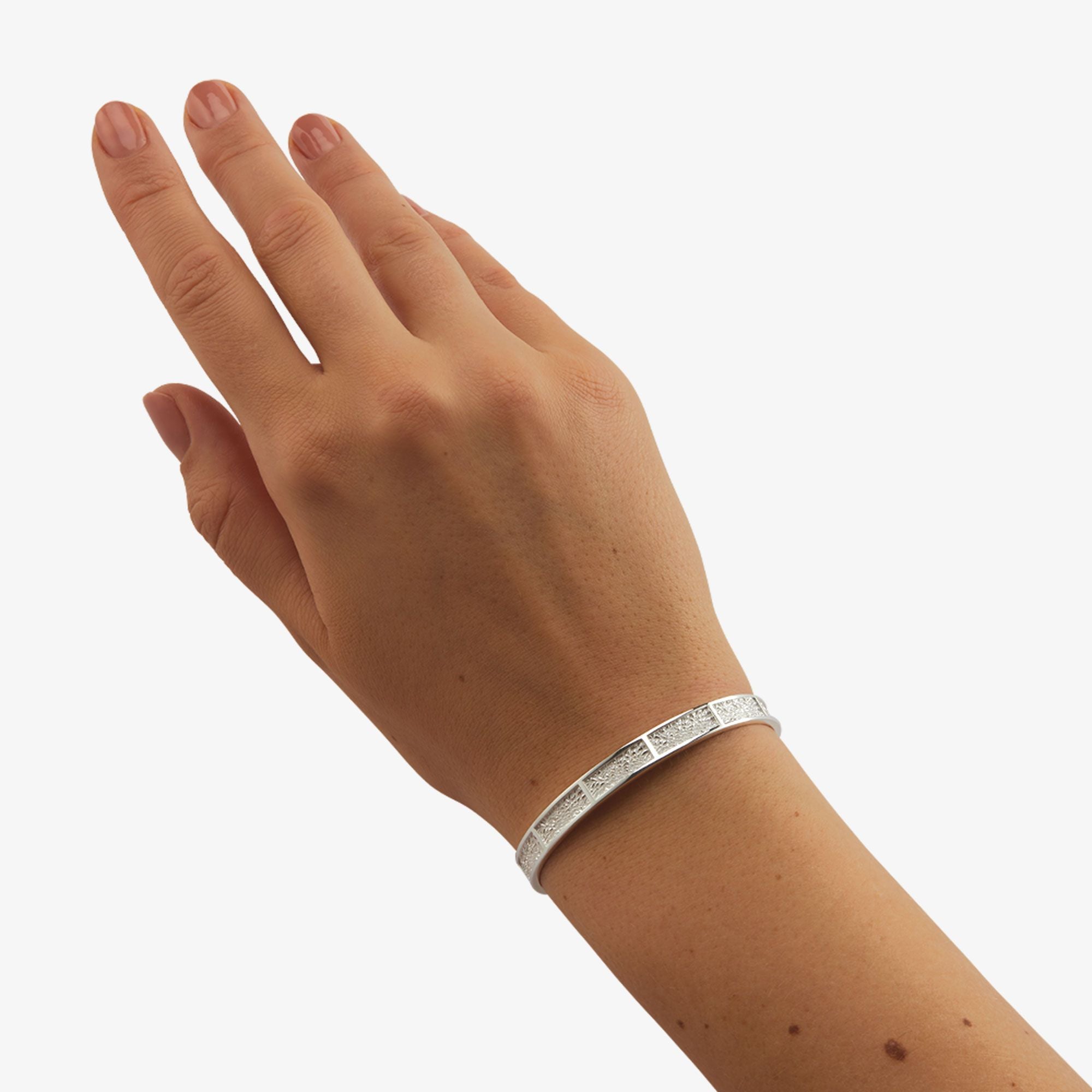 Mellan Tekstur Armring